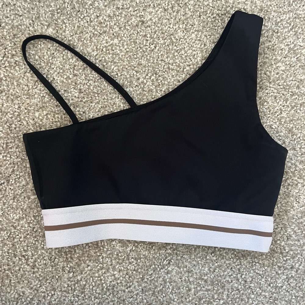 Tanlines women’s sports bra